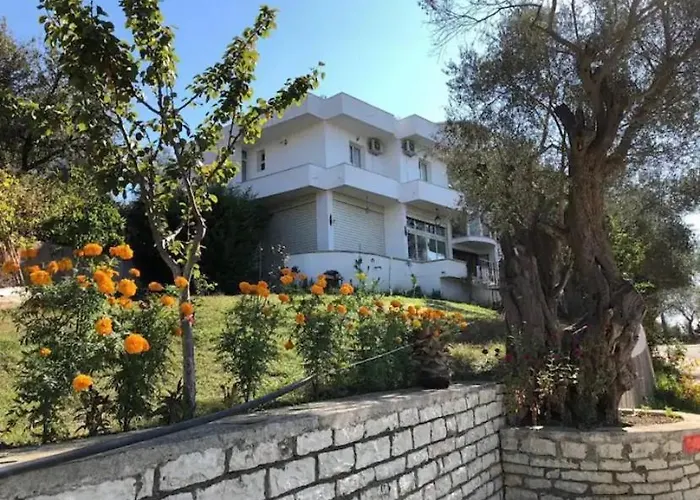 Qerana'S Rooms: Corner Of Nature